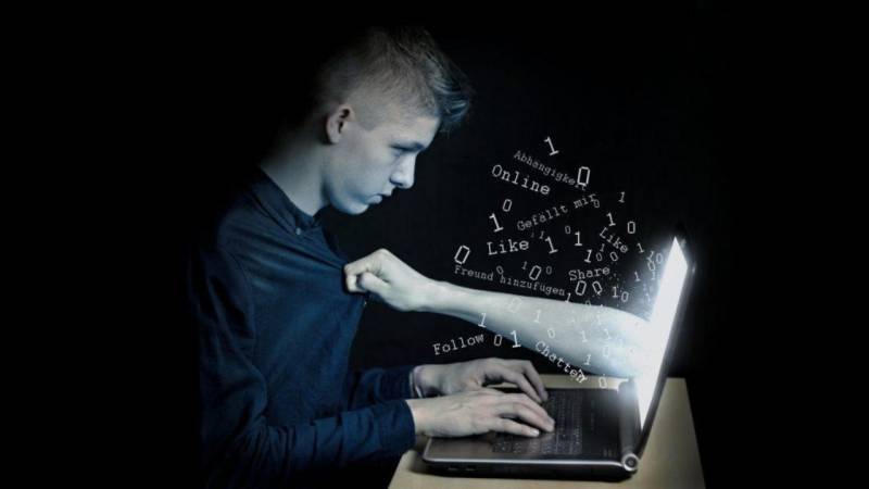 چه کسانی معتاد به اینترنت محسوب می شوند؟